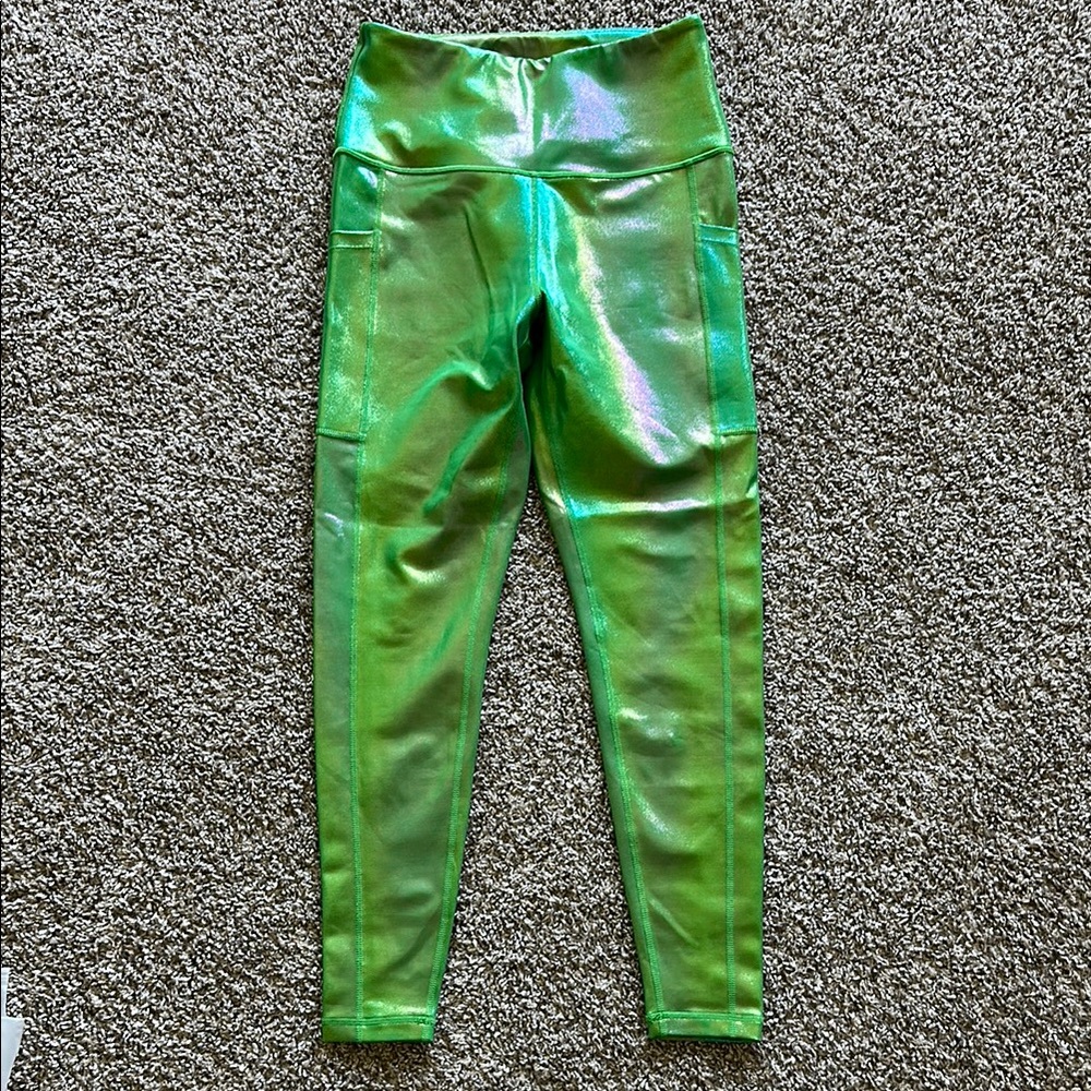 Poison Ivy 7/8 Vibrant Green High-Waisted Pocket Legging w/Thick waist band!